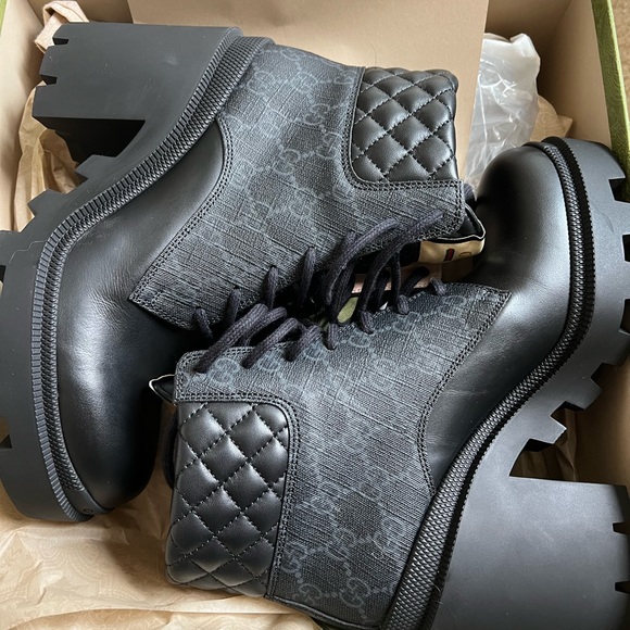 Gucci 2022 Chelsea boots size 8 new in box - Picture 1 of 3